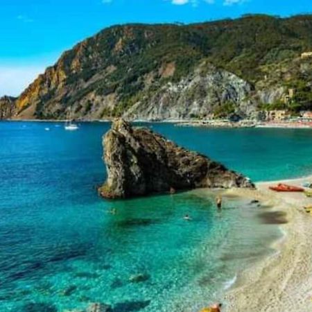 Love Apartment La Spezia Luaran gambar